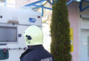 Ktn: Wohnmobil steckt in Villach unter Glasdach fest