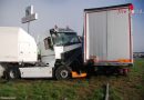 Oö: Aufräumarbeiten nach Verkehrsunfall mit zwei Lastkraftwagen in Ansfelden