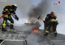 Bayern: Dachstuhlbrand in Augsburg, Gasflaschen in Sicherheit gebracht