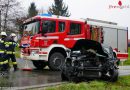 Stmk: Frontalzusammenstoß bei St. Stefan im Rosental → Person klemmt im Pkw