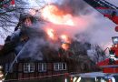 Deutschland: Großbrand in Bordesholm → Reetdachhaus brennt komplett ab