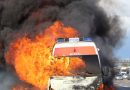 Deutschland: Explodierende Sauerstoffflasche reißt Dach von brennendem Rettungswagen