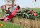 Deutschland: Eingeklemmte Person nach Unfall mit Pkw-Anhänger-Gespann bei Delmenhorst