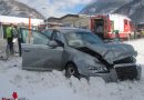 Oö: Aufräumarbeiten nach Pkw-Unfall auf der B 145 in Ebensee