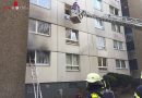 Deutschland: Wohnungsbrand mit Menschenrettung in Mehrparteienhaus in Erkrath
