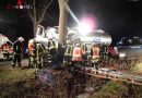 Deutschland: Reh ausgewichen: Milchtankwagen kracht gegen Baum, Lenker eingeklemmt – 90 minütige Rettungsaktion