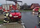 Stmk: Bergung eines aufsitzenden Pkw in Feldbach
