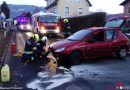 Stmk: Lenkerin kracht mit Auto in Fohnsdorf gegen Betonzaun