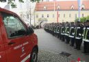 Oö: Feuerwehr Garsten segnet neues Mannschaftstransportfahrzeug