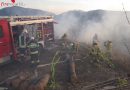 Stmk: Berufsfeuerwehr Graz und FF Gratkorn bekämpfen Waldbrand im Norden von Graz