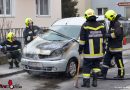 Nö: Feuerwehrmann dämmt Autobrand in Guntramsdorf ein