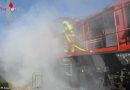 Sbg: Brand einer Diesel-Lokomotive im Bahnhof Hallein