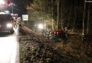 Oö: Auto bei Unfall in Hartkirchen über Böschung gestürzt