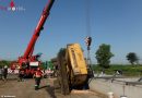 Nö: Bergung eines umgestürzten Baggers in Dietersdorf (+Video)