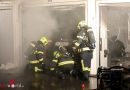 Oö: Brand eines Autos in einer Garage eines Garagenparks in Hörsching