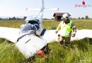 Vbg: Kleinflugzeug streift beim Start Traktor und muss notlanden