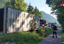 Oö: Umgestürzter Lkw-Anhänger auf der B 145 bei Langwies