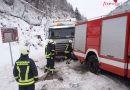 Oö: Lkw vom Bankett gerutscht → Bergeeinsatz in Bad Ischl