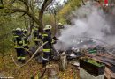 Nö: Hütte in Dross im Vollbrand: 100 m Schlauch wegen fehlender Zufahrt velegt