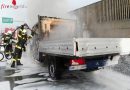 Oö: Vollbrand eines Kleinlasters auf der Autobahn A1 bei Laakirchen