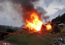 Stmk: Frühmorgendlicher Gartenhüttenbrand in Leoben → drei Wehren im Einsatz