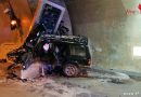 Stmk: Pkw kracht gegen Wand des Herzogbergtunnel: Lenker schwer verletzt eingeklemmt