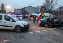 Oö: Drei Verletzte bei Kreuzungscrash in Marchtrenk