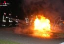 Deutschland: Pkw gegen Baum: Ersthelferin rettet Unfallfahrer aus brennendem Fahrzeug