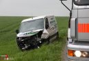 Oö: Kollision zwischen Pkw und Kleintransporter in Kallham fordert zwei Schwerverletzte