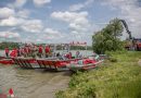 Oö: Mehrere Feuerwehren üben Ölwehr-Donau-Einsatz in Alkoven (+Video)