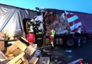 Nö: Lkw kracht auf A1 nahe St. Pölten in zwei Lkw am Pannenstreifen: Ein Lenker eingeklemmt