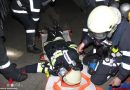 Stmk: Abschnittsatemschutzübung in Preding „Werkstättenbrand mit verunglücktem AS-Trupp“
