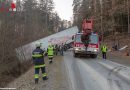 Nö: Sattelauflieger hängt über Böschung → über sechsstündiger Bergungseinsatz in Raabs/Thaya