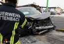 Oö: Feuerwehr musste Person nach Verkehrsunfall in Rottenbach aus Auto befreien