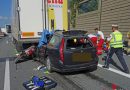 Tirol: Pkw schiebt sich auf A12 unter Lkw: Pkw-Lenker hilft bei Rettung mit