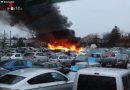 Nö: Fünf Pkw auf Parkplatz in Schwechat in Vollbrand