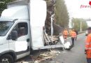 Oö: Öleinsatz nach Unfall mit zwei Lkw auf der A1 bei Seewalchen