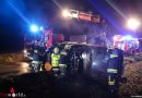 Oö: Auto ging nach schwerem Verkehrsunfall mit Überschlag in Flammen auf