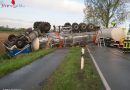 Deutschland: Lkw-Unfall: Sattelschlepper liegt mit Rädern nach oben quer zur Fahrbahn