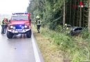 Oö: Lenkerin landet bei Steyr mit Auto am Waldrand