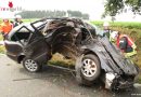 Deutschland: Pkw kracht mit Fahrerseite und Unterboden gegen Baum -> Der “Schutzengeltransport”