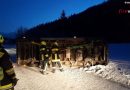 Stmk: Kastenwagen auf Schneefahrbahn in Thörl verunfallt und umgestürzt