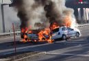 Schweiz: Zwei Autos nach Verkehrsunfall in Vollbrand