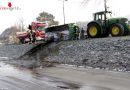 Nö: In Tulln umgestürzter Traktoranhänger verliert 4.800 kg Melasse