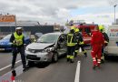 Oö: Eingeschlossene Person nach Pkw-Lkw-Unfall auf der B 145 in Vöcklabruck