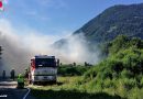 Ktn: Holzhaufenbrand bei bei fast 30 Grad fordert drei Feuerwehren in Villach