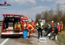 Oö: Feuerwehr Vorchdorf am 11. April 2015 bei zwei Unfällen auf der A1 im Einsatz