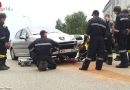 Nö: Feuerwehr Waidhofen / Thaya hilft bei Pkw-Achsbruch