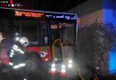 Wien: Linienbus prallt gegen Bauwerk: Lenker eingeschlossen, fünf weitere Verletzte