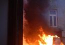 Wien: Sperrmüll in Brand geraten – Hausbewohner flüchteten aus dem Gebäude